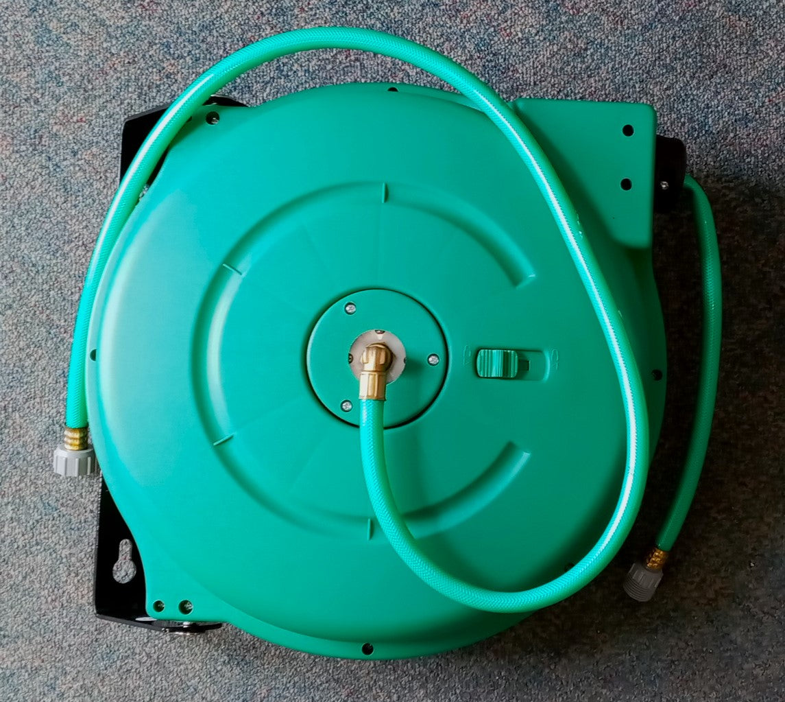 Amflo 550HR-RET Automatic Enclosed Hose Reel With 1/2 x 65' Green Garden  Hose