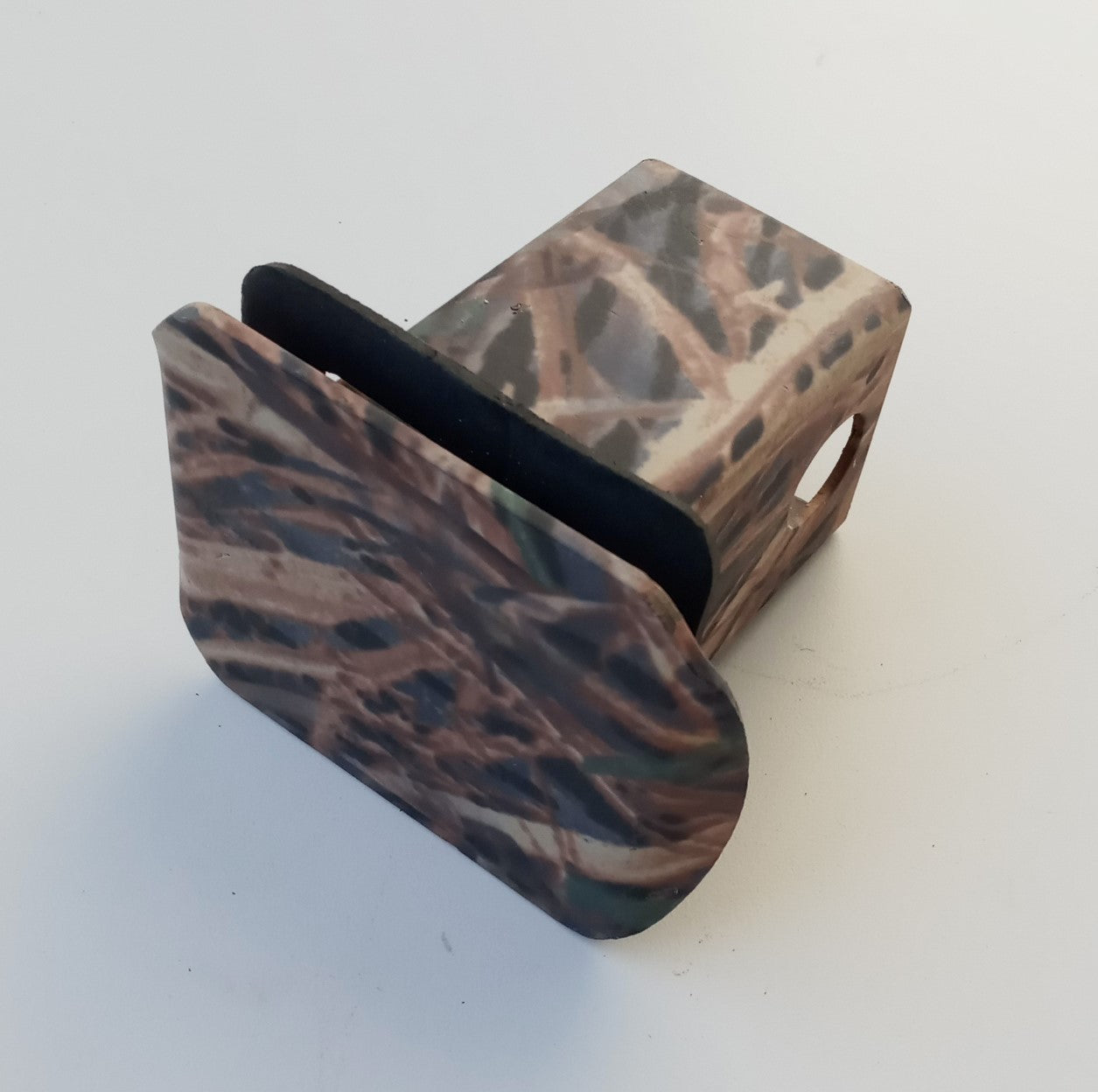 CURT F-11spg Metal Receiver Tube Cover 2" x 2" Shadow Grass Camo