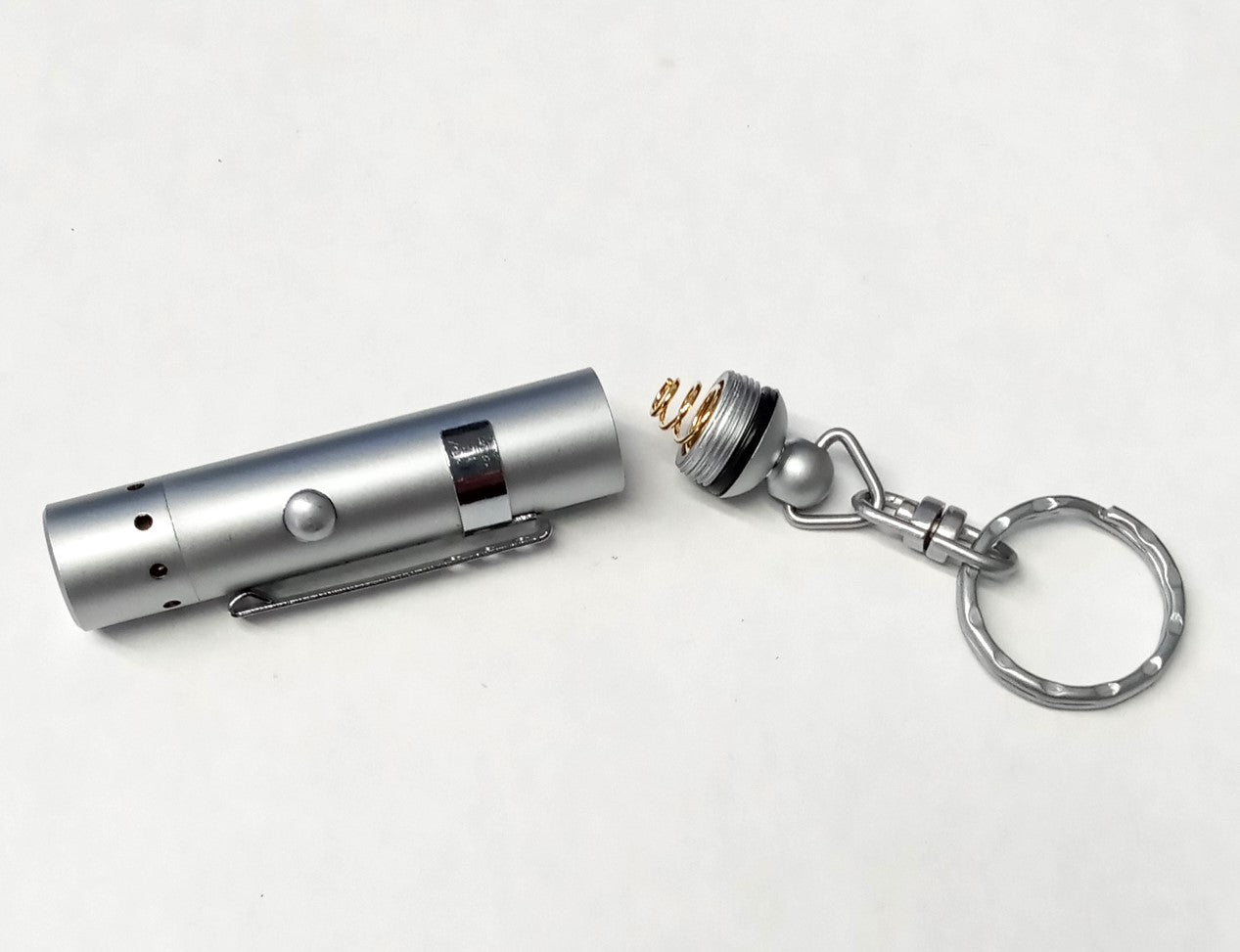 Coast LED-Lenser LL7570 V1 Moon Lenser Bright Keychain White LED Flashlight Refu