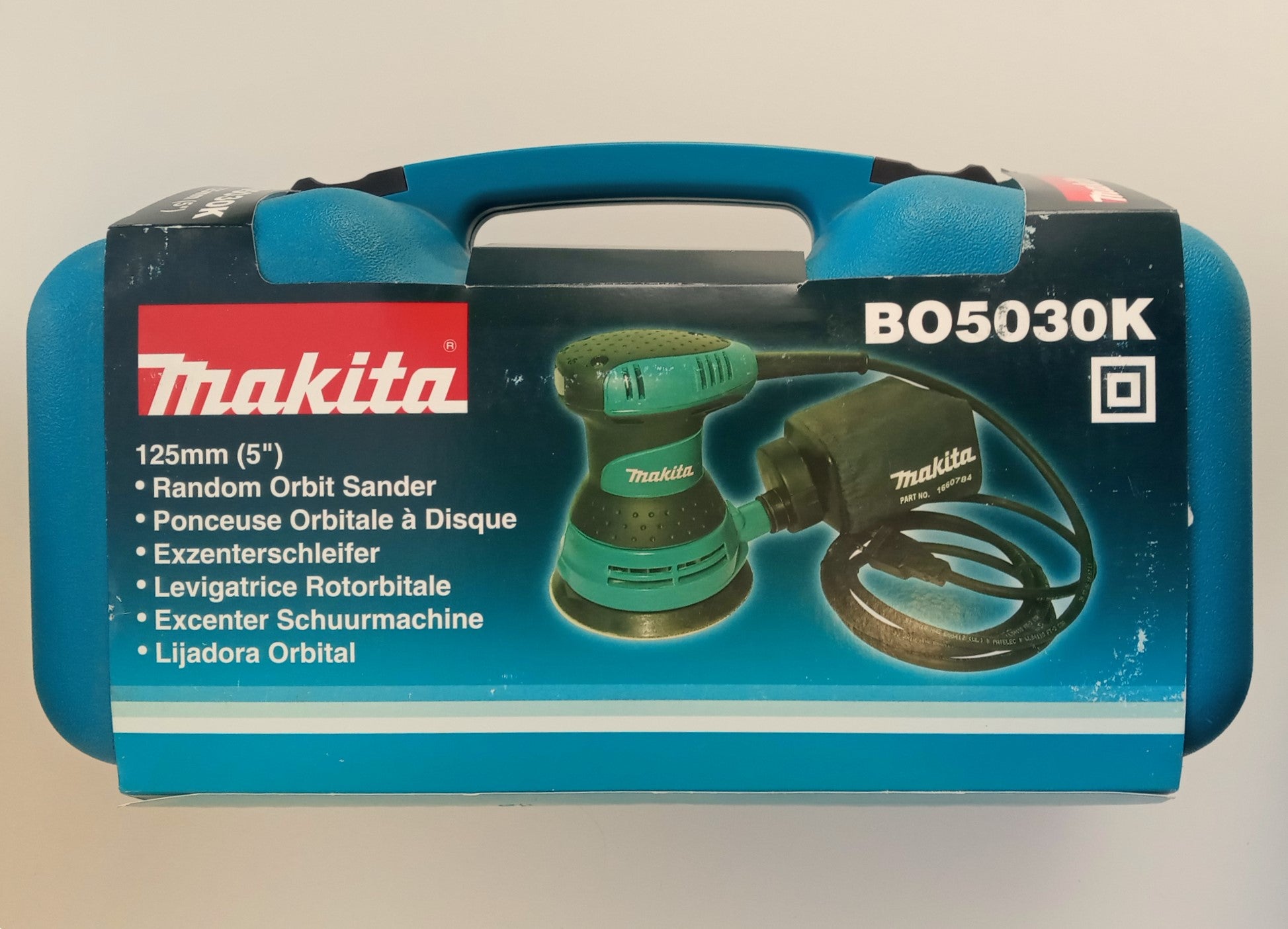 Makita BO5030K 5in Random Orbit Sander (missing dust bag)